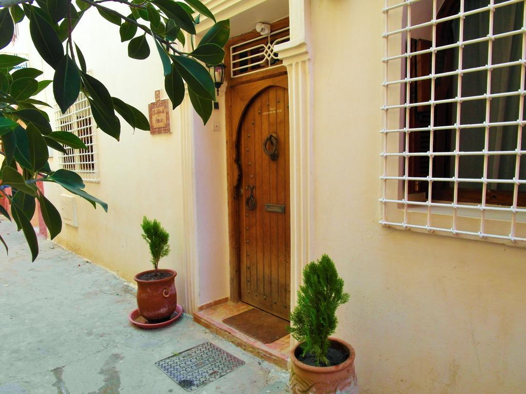 Christina'S House Bed and Breakfast Asilah Exteriör bild