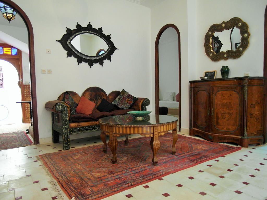 Christina'S House Bed and Breakfast Asilah Exteriör bild