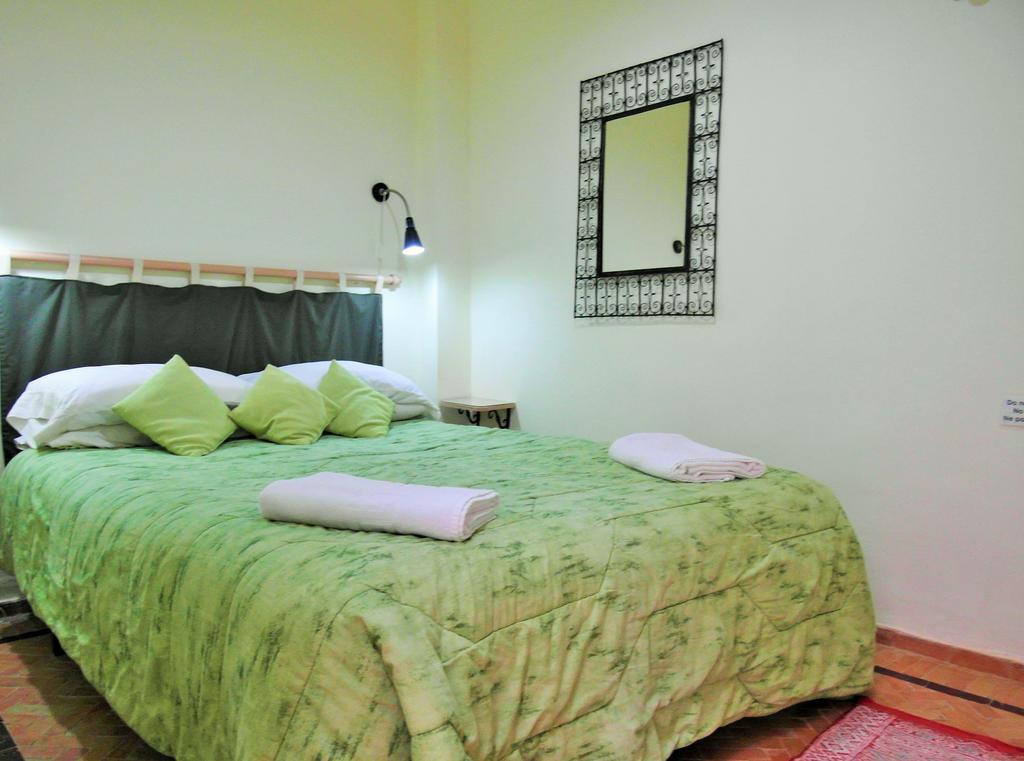 Christina'S House Bed and Breakfast Asilah Exteriör bild
