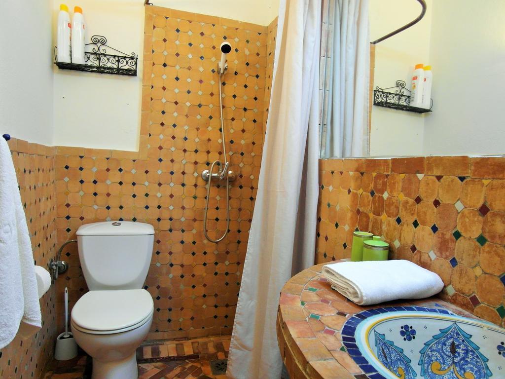 Christina'S House Bed and Breakfast Asilah Exteriör bild